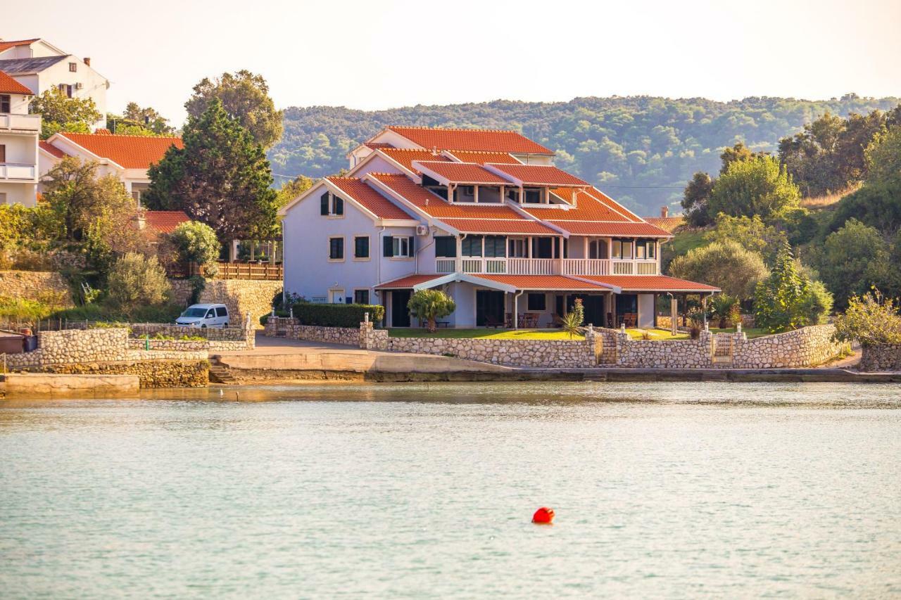 Villas Kampor Εξωτερικό φωτογραφία